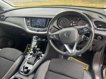 VAUXHALL GRANDLAND X 1.2 Turbo Sport Nav