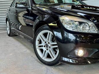 MERCEDES-BENZ C CLASS 1.8 C180 BlueEfficiency Sport Auto Euro 5 4dr