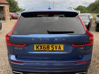 VOLVO XC60 2.0 R-Design Pro T5 AWD