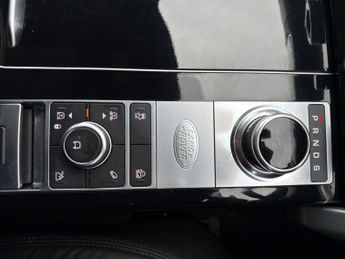 LAND ROVER RANGE ROVER 3.0 D300 MHEV Westminster Black