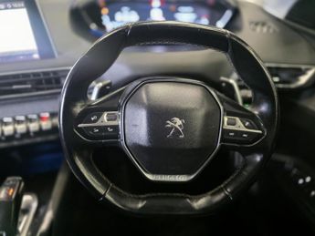 PEUGEOT 5008 1.6 BlueHDi Allure