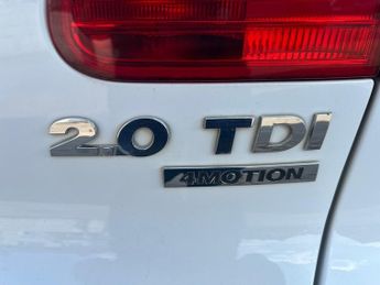 VOLKSWAGEN TIGUAN 2.0 TDI BlueMotion Tech R-Line