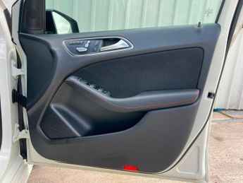 MERCEDES-BENZ B CLASS 2.1 B200d AMG Line (Premium Plus) 7G-DCT Euro 6 (s/s) 5dr
