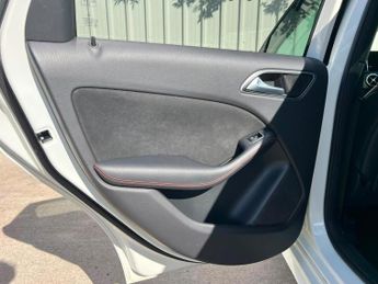 MERCEDES-BENZ B CLASS 2.1 B200d AMG Line (Premium Plus) 7G-DCT Euro 6 (s/s) 5dr