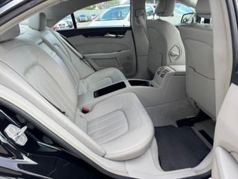 MERCEDES-BENZ CLS 3.0 CLS350 CDI V6 BlueEfficiency