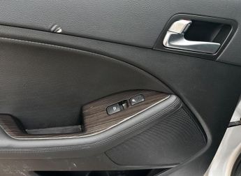 KIA OPTIMA 1.7 CRDi 3 Auto Euro 5 4dr