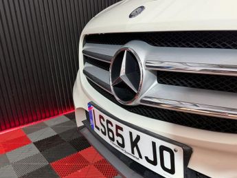 MERCEDES-BENZ GLA 2.1 GLA200d AMG Line