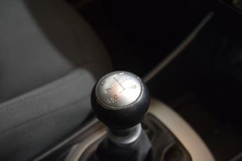 KIA RIO 1.3 2