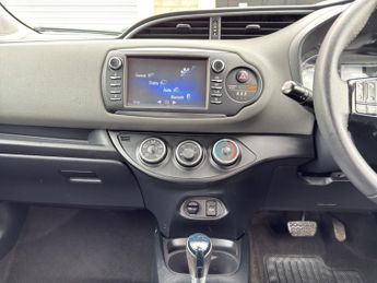 TOYOTA YARIS 1.5 VVT-i Icon