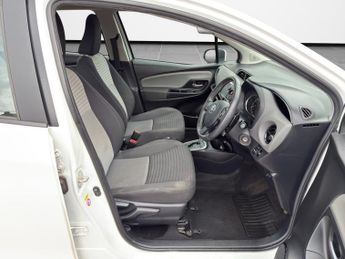 TOYOTA YARIS 1.5 VVT-i Icon