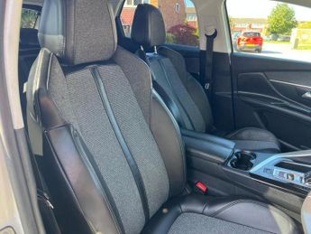PEUGEOT 3008 1.2 PureTech Allure EAT Euro 6 (s/s) 5dr