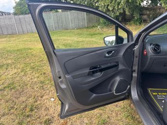 RENAULT CAPTUR 1.5 Dynamique Nav dCi 90 Auto