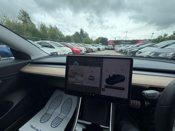 TESLA MODEL 3 (Dual Motor) Performance