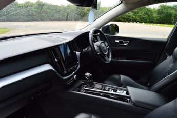 VOLVO XC60 2.0 Momentum T4