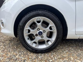 FORD FIESTA 1.4 Zetec