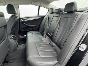 BMW 5 SERIES 2.0 520d xDrive SE Saloon