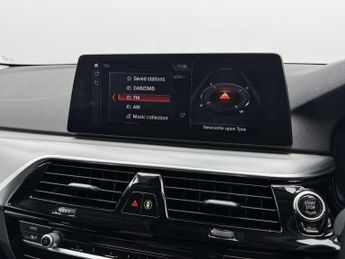 BMW 5 SERIES 2.0 520d xDrive SE Saloon