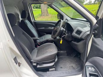FIAT DOBLO 1.3 JTD MultiJet 16v SX L1 H1 4dr