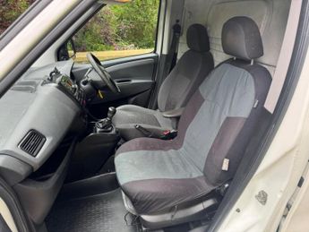 FIAT DOBLO 1.3 JTD MultiJet 16v SX L1 H1 4dr