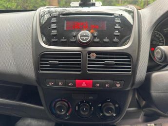 FIAT DOBLO 1.3 JTD MultiJet 16v SX L1 H1 4dr