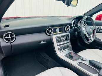 MERCEDES-BENZ SLK 1.8 SLK200 BlueEfficiency AMG Sport Edition 125 G-Tronic+ Euro 5