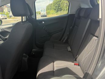 PEUGEOT 208 1.2 VTi Active