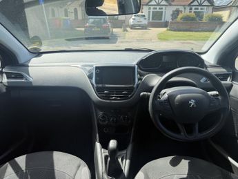 PEUGEOT 208 1.2 VTi Active