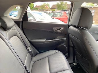 HYUNDAI KONA N KONA EV PREM SE 64KWH