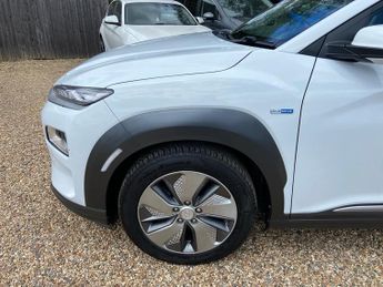 HYUNDAI KONA KONA EV PREM SE 64KWH