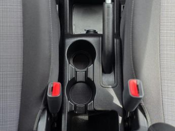 KIA VENGA 1.6 2
