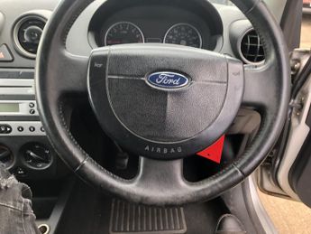 FORD FIESTA 1.3 LX