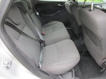 FORD FOCUS 1.6 TDCi Titanium Navigator - 16 Services - Very clean car throu