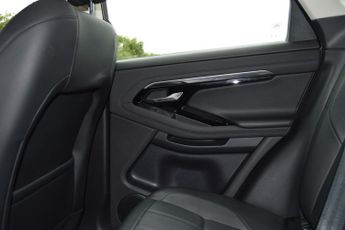 LAND ROVER RANGE ROVER EVOQUE 2.0 D180 SE