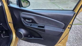 TOYOTA YARIS 1.5 VVT-h Y20 E-CVT Euro 6 (s/s) 5dr