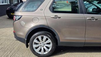 LAND ROVER DISCOVERY SPORT 2.0 TD4 SE Tech Auto 4WD Euro 6 (s/s) 5dr