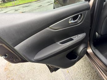 NISSAN QASHQAI 1.2 DIG-T N-Connecta