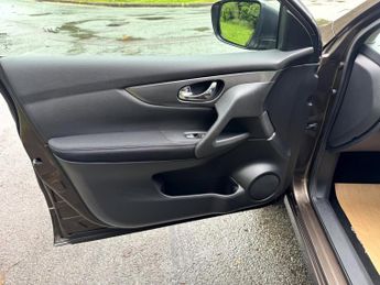 NISSAN QASHQAI 1.2 DIG-T N-Connecta