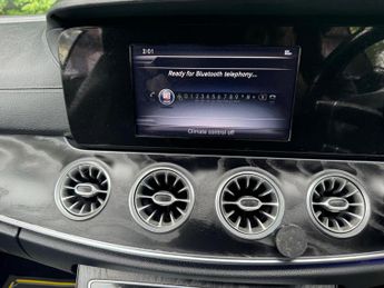 MERCEDES-BENZ E CLASS 2.0 E220d AMG Line