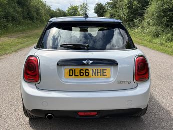 MINI HATCH 1.5 5-Door Hatch Cooper D
