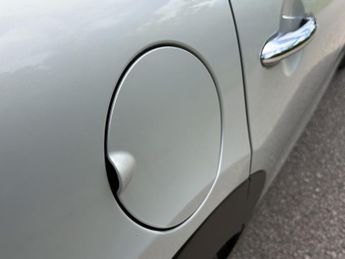 MINI HATCH 1.5 5-Door Hatch Cooper D