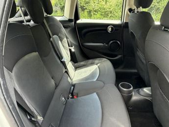 MINI HATCH 1.5 5-Door Hatch Cooper D