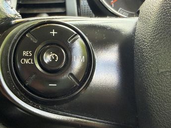 MINI HATCH 1.5 5-Door Hatch Cooper D