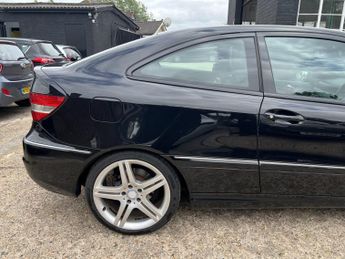 MERCEDES-BENZ CLC CLASS 1.8 CLC180K Sport