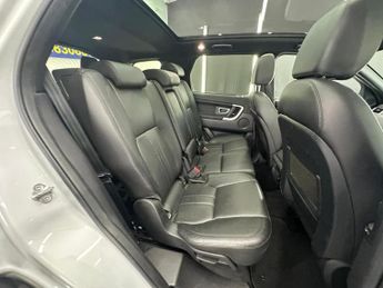 LAND ROVER DISCOVERY SPORT 2.0 TD4 HSE Black Auto 4WD Euro 6 (s/s) 5dr