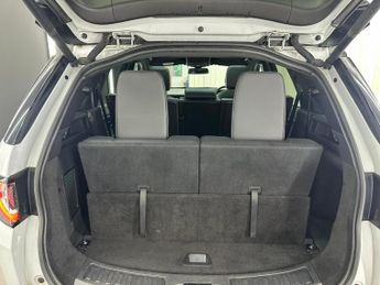 LAND ROVER DISCOVERY SPORT 2.0 TD4 HSE Black Auto 4WD Euro 6 (s/s) 5dr