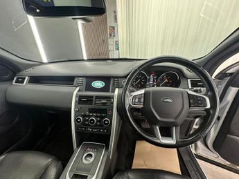 LAND ROVER DISCOVERY SPORT 2.0 TD4 HSE Black Auto 4WD Euro 6 (s/s) 5dr