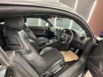 AUDI TT 2.0 TDI Black Edition S Tronic quattro Euro 5 3dr
