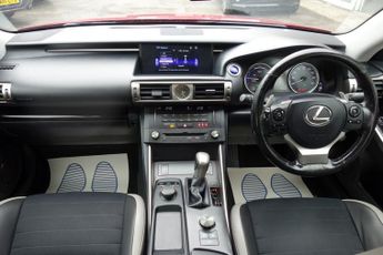 LEXUS IS 2.5 300h Sport