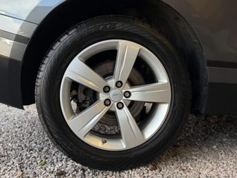 LAND ROVER RANGE ROVER VELAR 2.0 D180 S