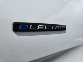 MERCEDES-BENZ EVITO 116 e 66kWh Progressive